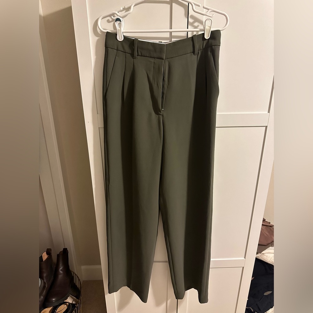 Wilfred Effortless pants, size 8, olive green